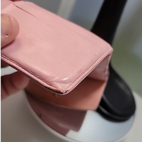 CHANEL Mark Caviar Skin PINK COCO BI-FOLD WALLET - Picture 9 of 16